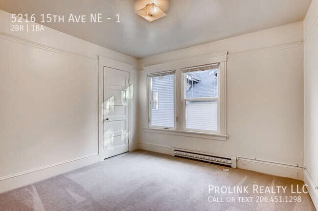 Foto del edificio - 5216 15th Ave NE