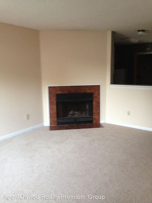 Building Photo - 2 br, 1.5 bath House - 152 F Rahway Road U...