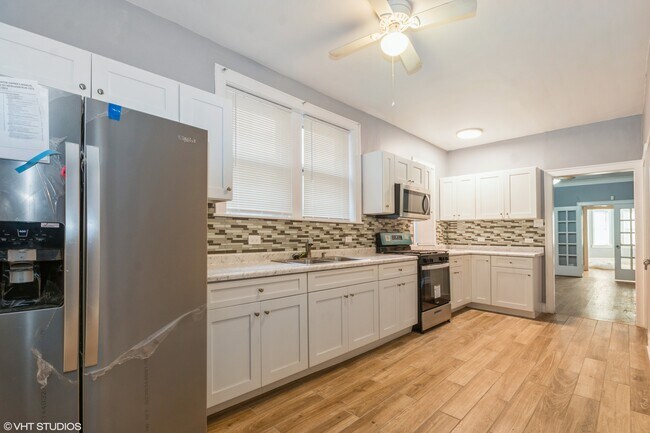 Foto del edificio - 7955 S Chappel Ave