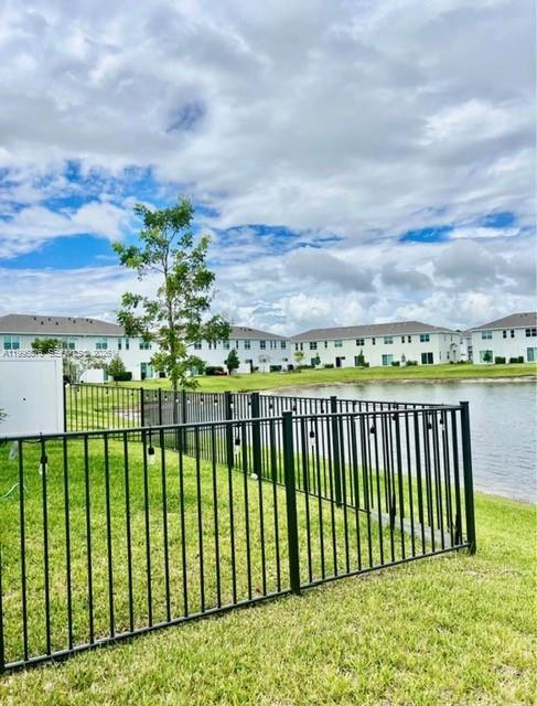 Foto del edificio - 514 Rivergrass St