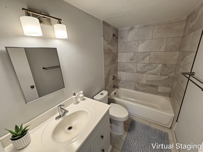 Foto del edificio - 2590 Robin Rd