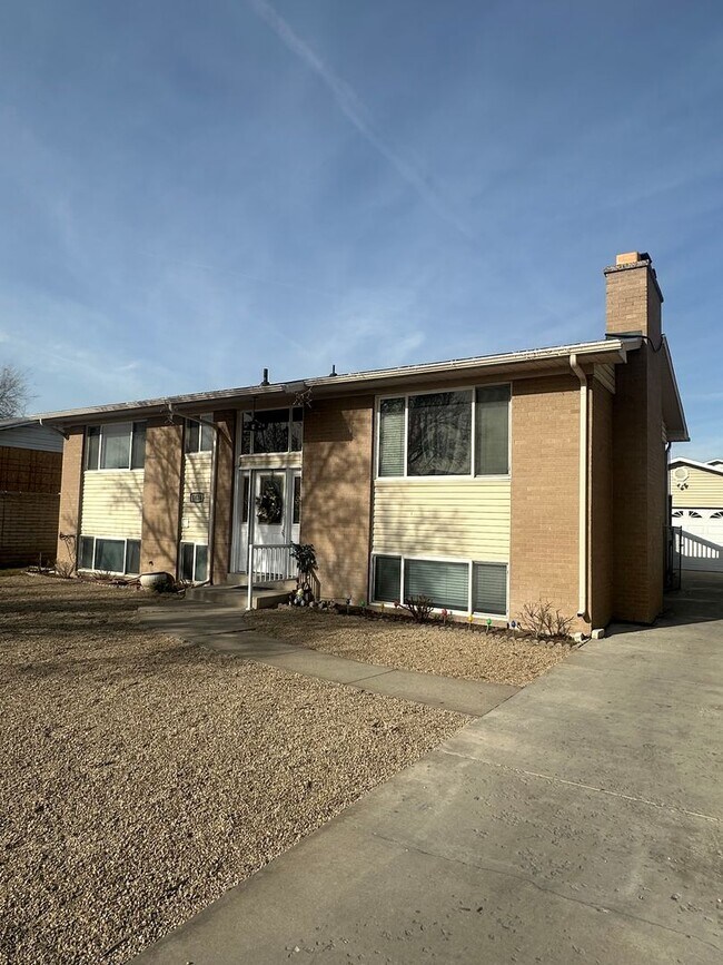 Foto del edificio - 1416 Harris Ave