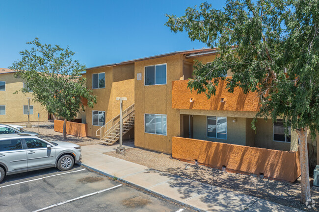 Building Photo - Casa De Roman Apartments