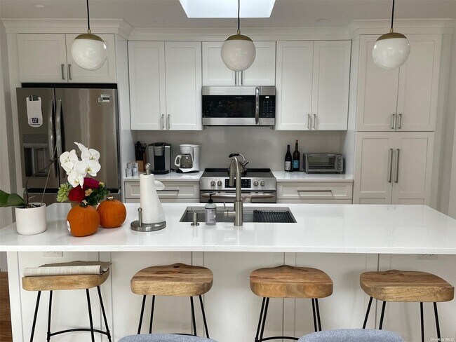 Foto del edificio - 14 Woodland Ln