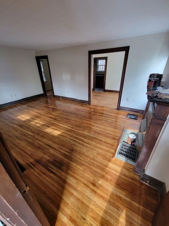 Building Photo - 2530 Neil Ave