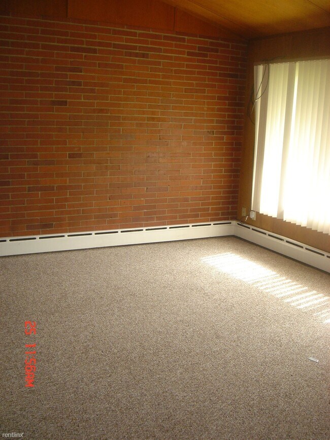 Building Photo - 1 br, 1 bath  - 1025 Arbordale 5