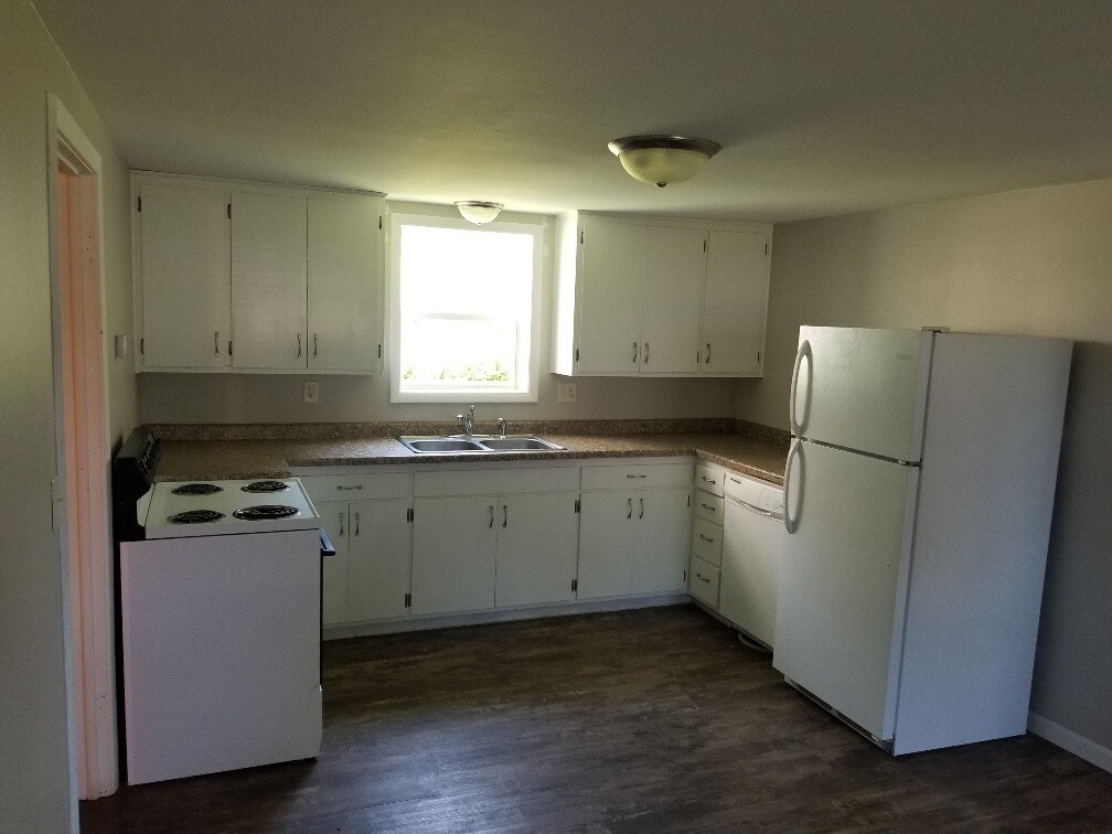 220 W 6th Ave, Milbank, SD 57252