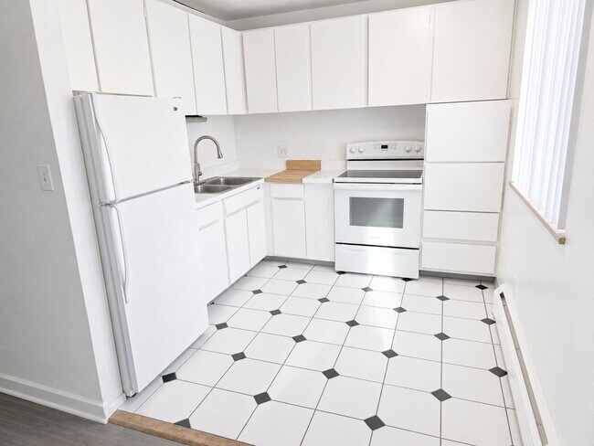 Foto del edificio - 4720 E 8th Ave
