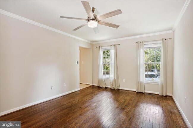 Foto del edificio - 1804 Golf View Ct