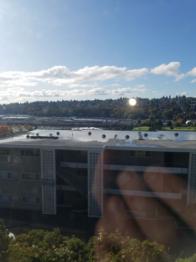 Building Photo - Leasing Only- 2517