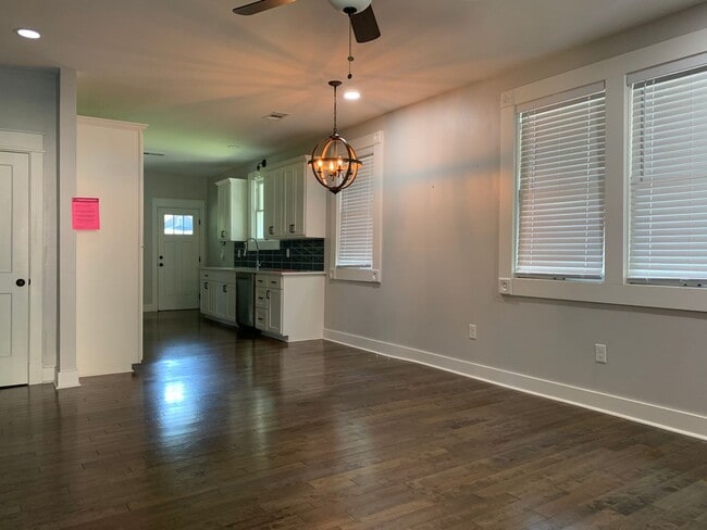 Building Photo - 116 Melrose Cir