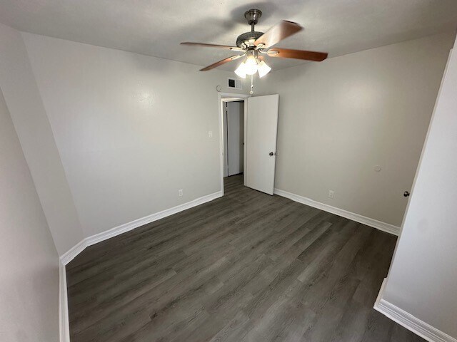 Foto del edificio - 3400 Timmons Ln