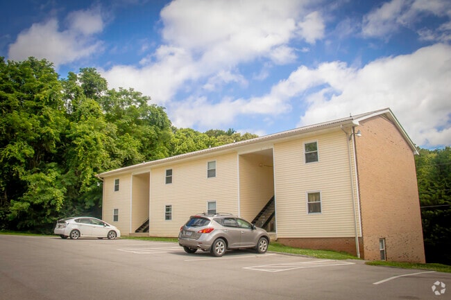 Building Photo - Evergreen Terrace