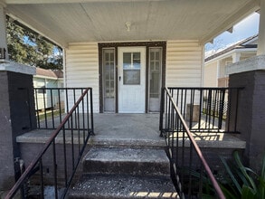 Building Photo - 5213 Belle Terre Rd