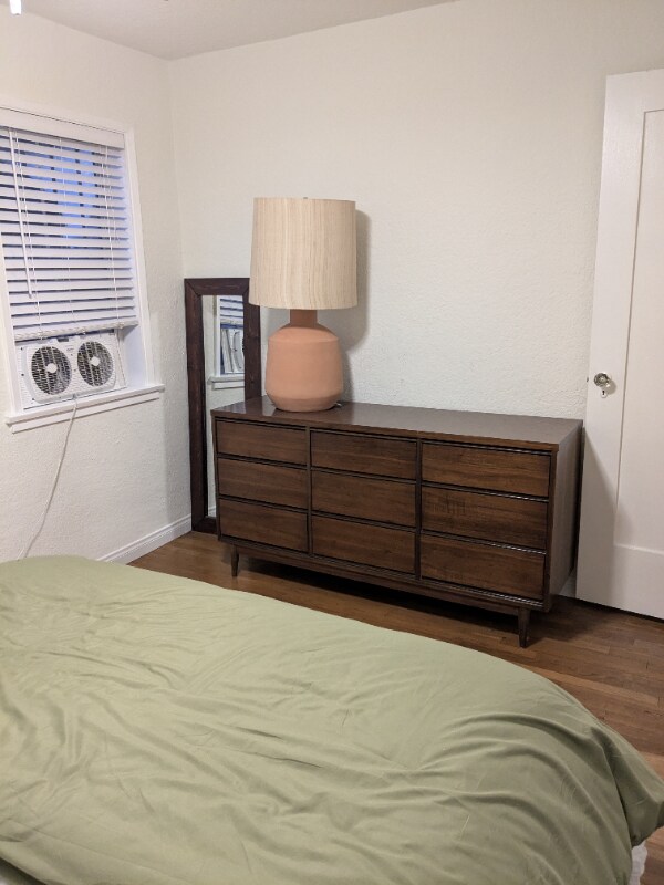 Foto del edificio - 5480 Redland Dr