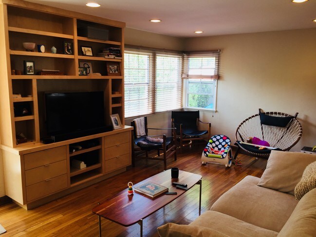 Building Photo - 2329 Clark Ave