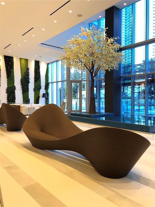 Foto del edificio - 851 NE 1st Ave