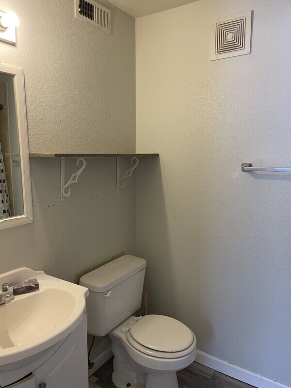 Foto del edificio - 1826 Monterey Rd