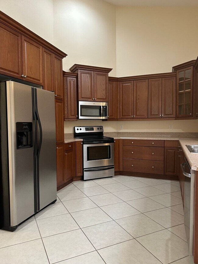 Foto del edificio - Pine Grove Side B duplex coming soon!