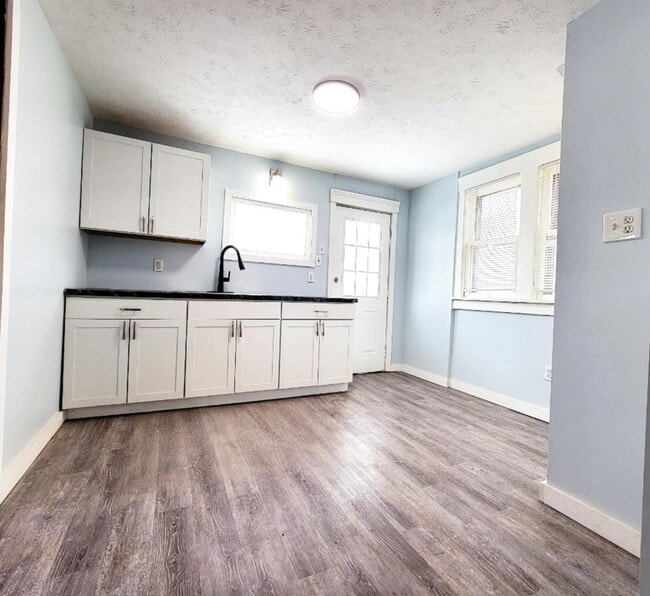 Foto del edificio - 2004 Cleveland Ave NW