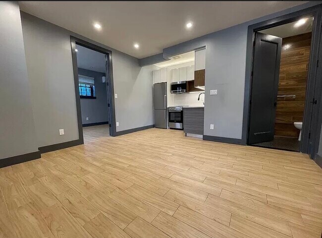 Building Photo - 314 Sumpter St