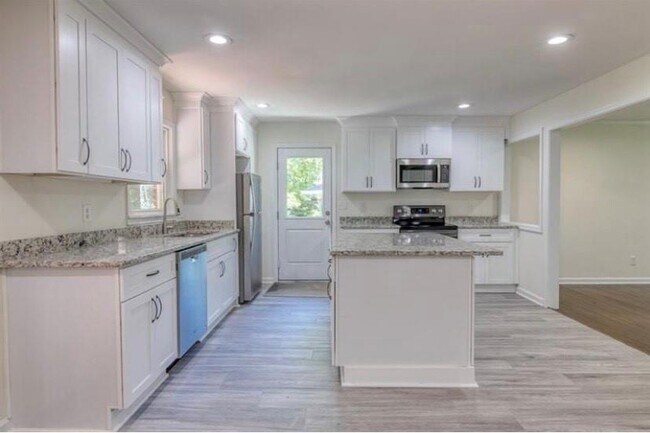 Foto del edificio - 2534 Black Forest Trail SW