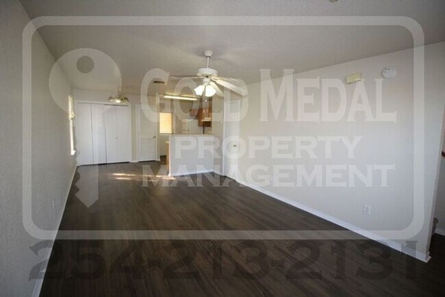 Foto del edificio - 1408 Dugger Cir