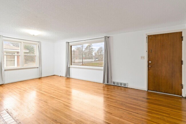 Foto del edificio - Charming Updated Single-Family Home Near Northtown