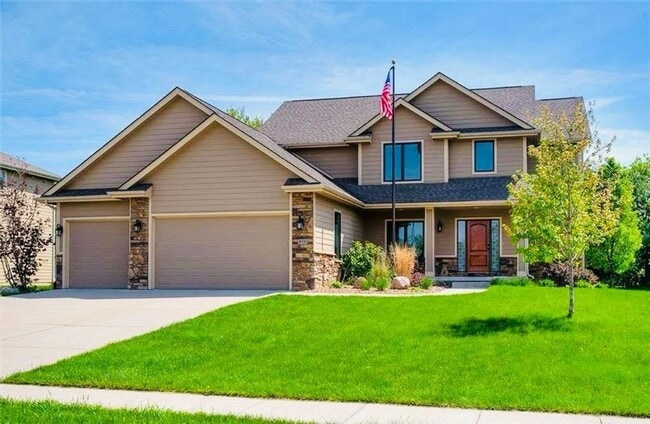 Building Photo - 8700 Wooded Point Dr