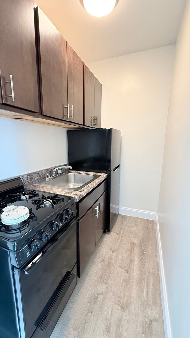 Foto del edificio - 839 W Sheridan Rd