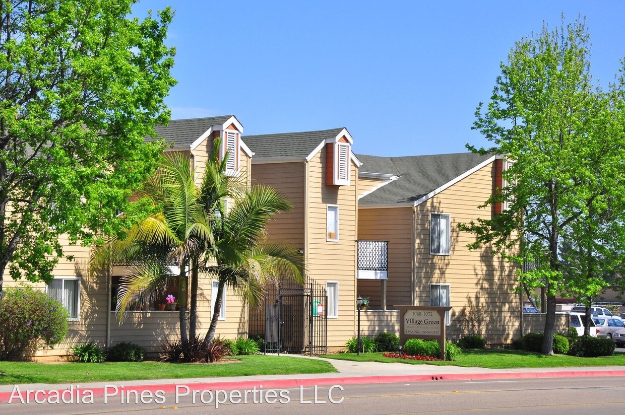 Foto principal - 1068 N Broadway