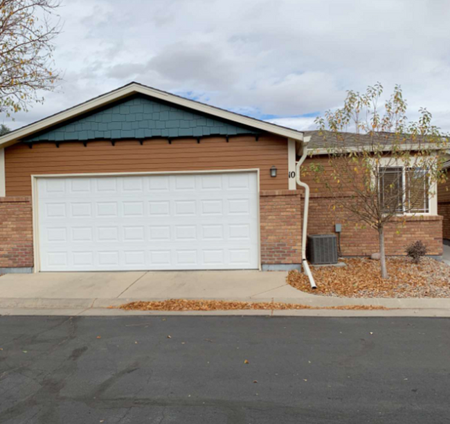 Building Photo - 2550 Custer Dr