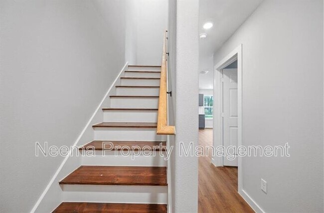 Building Photo - 8715 Bertwood St
