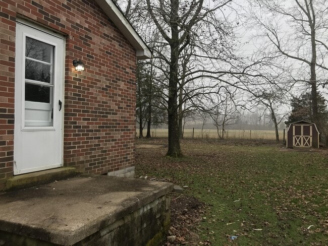 Building Photo - 242 Cherry Ln