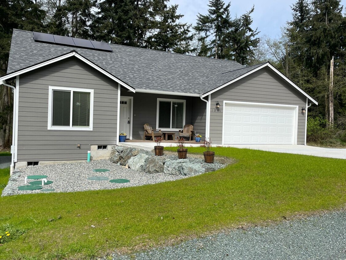 Primary Photo - New Construction and One Small Pet Friendly!