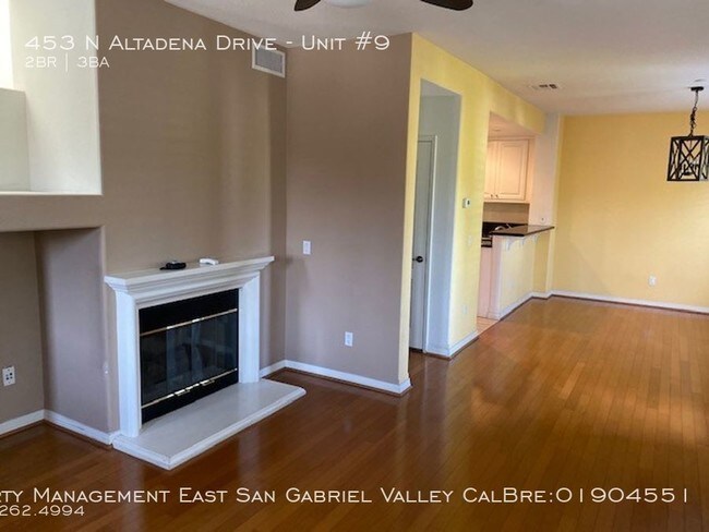 Building Photo - 453 N Altadena Dr