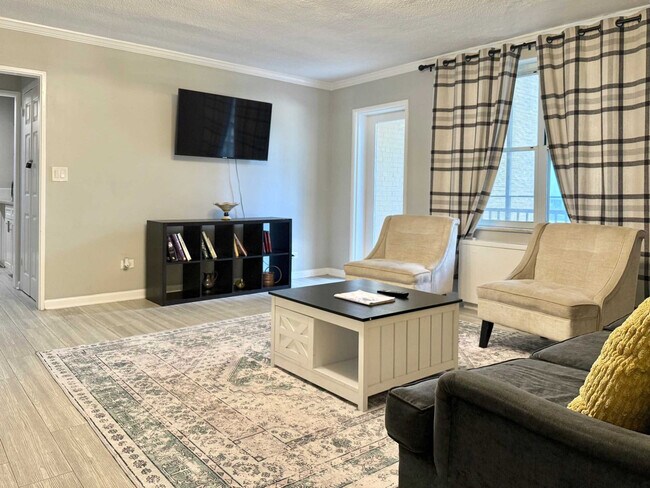 Foto del edificio - 300 W Peachtree St NW
