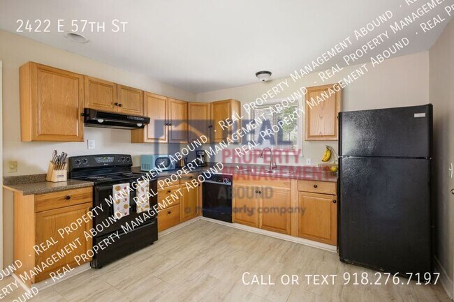 Foto del edificio - 2422 E 57th St