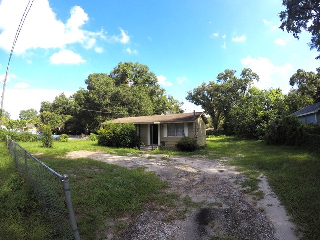 Foto del edificio - 3614 E North St