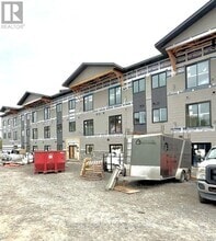Building Photo - 2380-2380 Cléroux Crescent