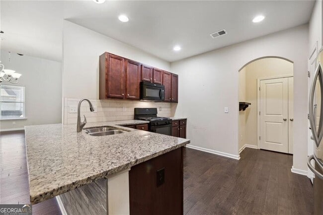 Foto del edificio - 3554 Village Enclave Ln