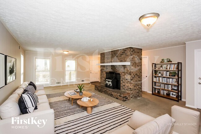 Foto del edificio - 1105 Honeysuckle Dr