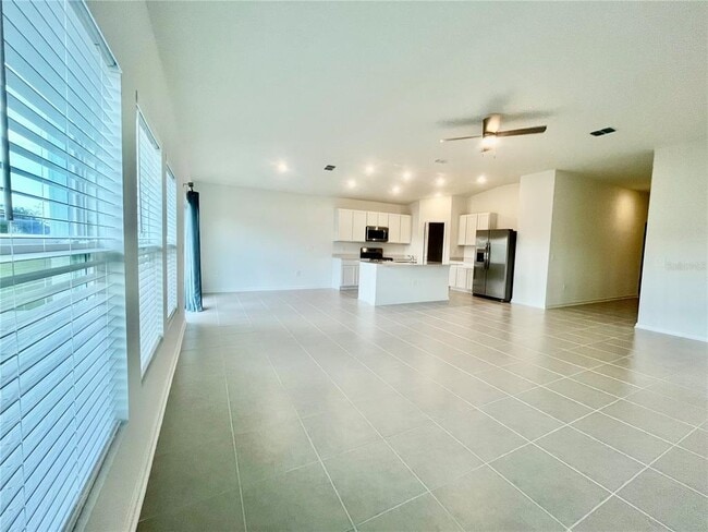 Building Photo - 4700 Golden Knight Blvd