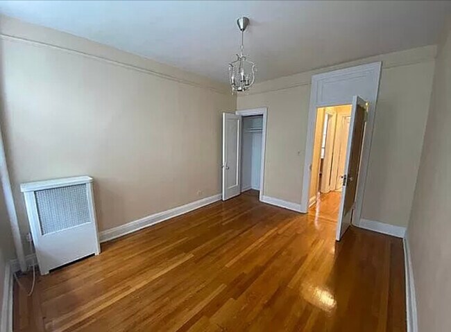 Foto del edificio - 8443 120th St