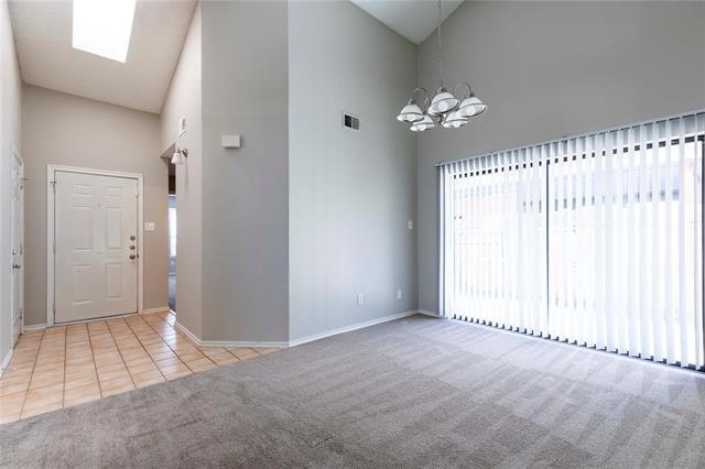 Building Photo - 6008 Glenwood Dr