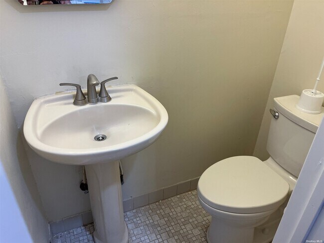 Foto del edificio - 1495 Bellmore Ave