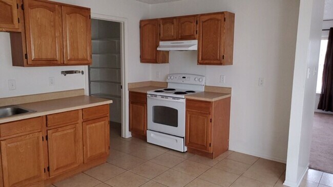 Building Photo - 7659 Rimhurst