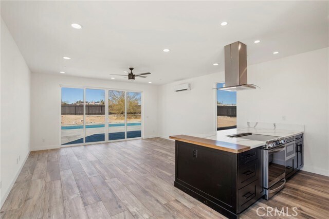 Foto del edificio - 3460 Stonehill Ave