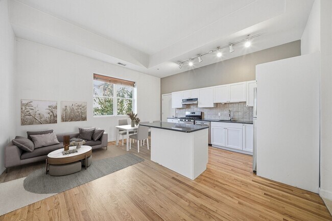 Foto del edificio - 156 Chelsea St