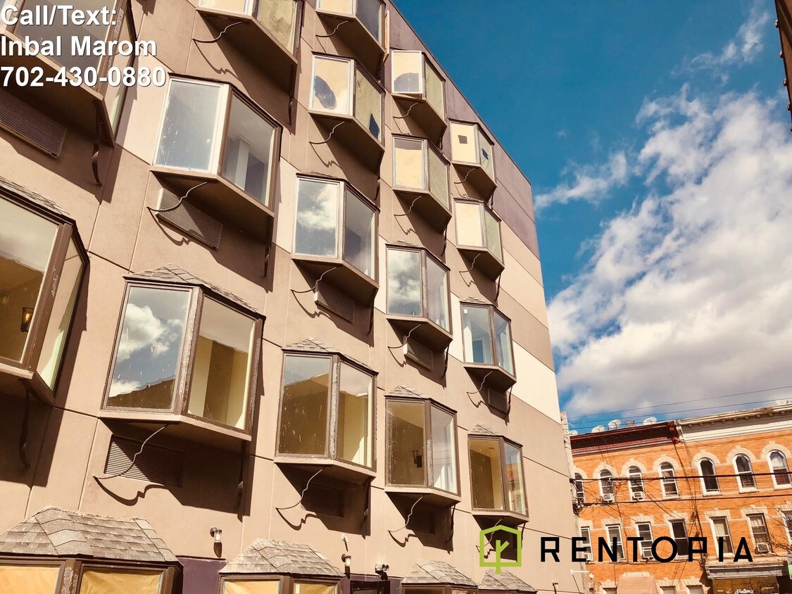 Foto principal - 482 Seneca Ave